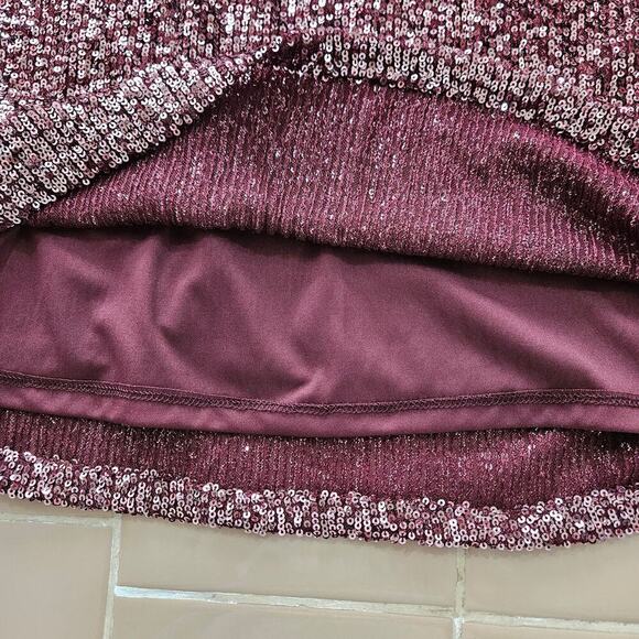 Sequin Halter Neck Sleeveless Blouse. Size Medium. - Picture 6 of 8